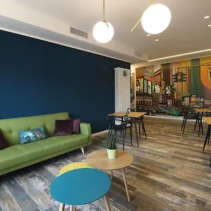 Interno 7 Bari